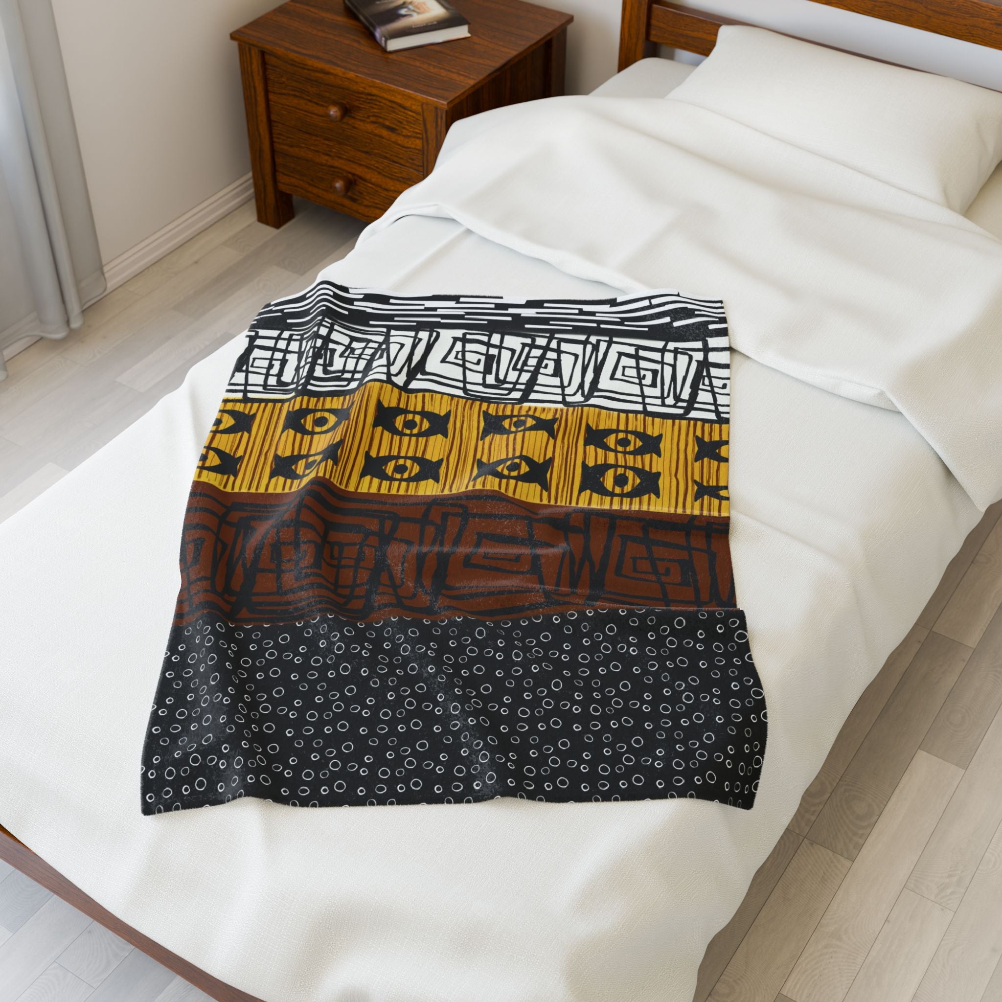 African Mud Cloth Velveteen Blanket with tribal pattern – Ethnic design ideal for Afrocentric home décor.