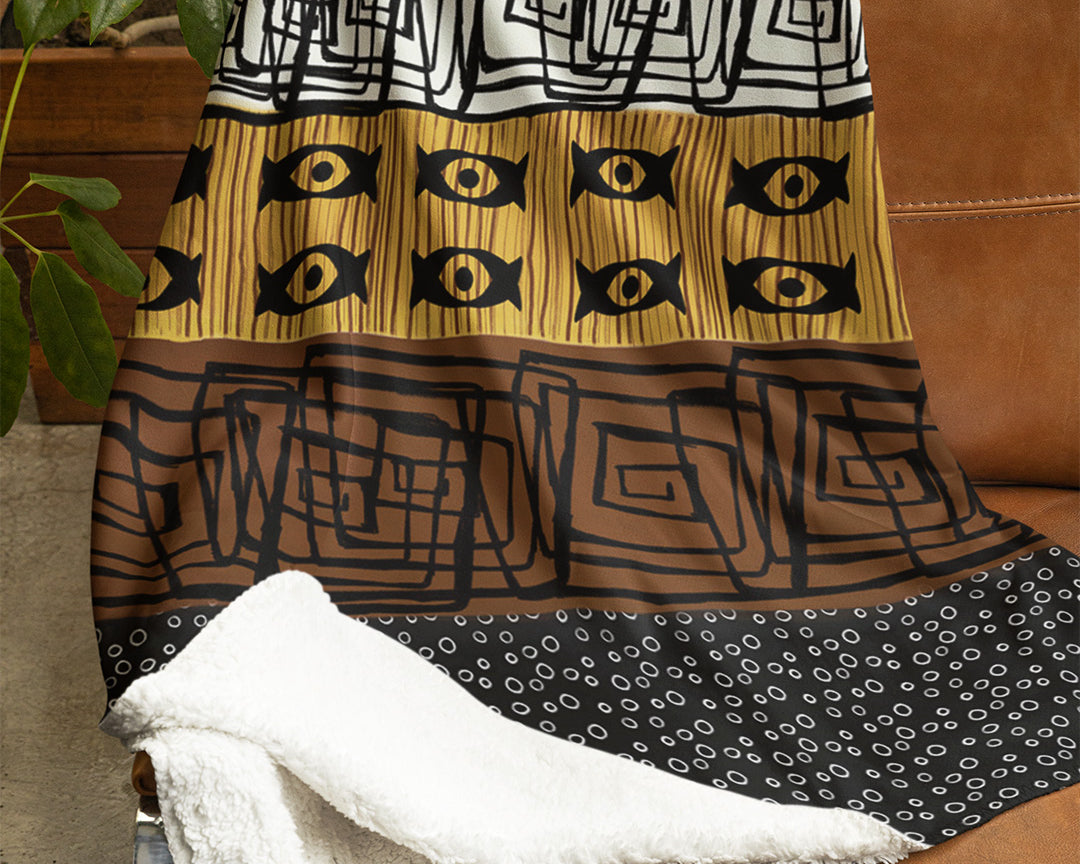 African Mud Cloth Velveteen Blanket with tribal pattern – Ethnic design ideal for Afrocentric home décor.